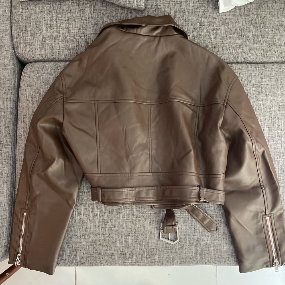 Brown leather jacket - image 4